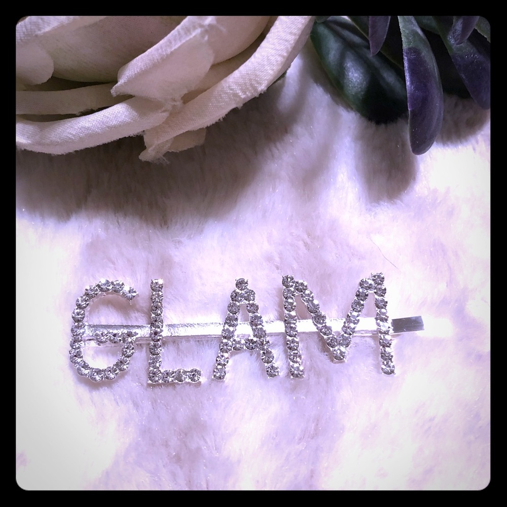 New “GLAM” Rhinestone Silver Bobby Pin - Picture 2 of 3